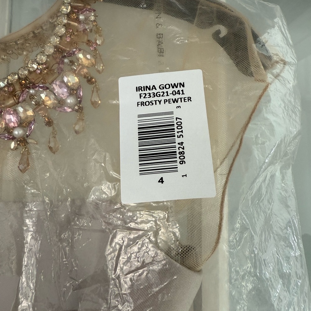 Elegant Silver Evening Gown - Picture 8 of 12
